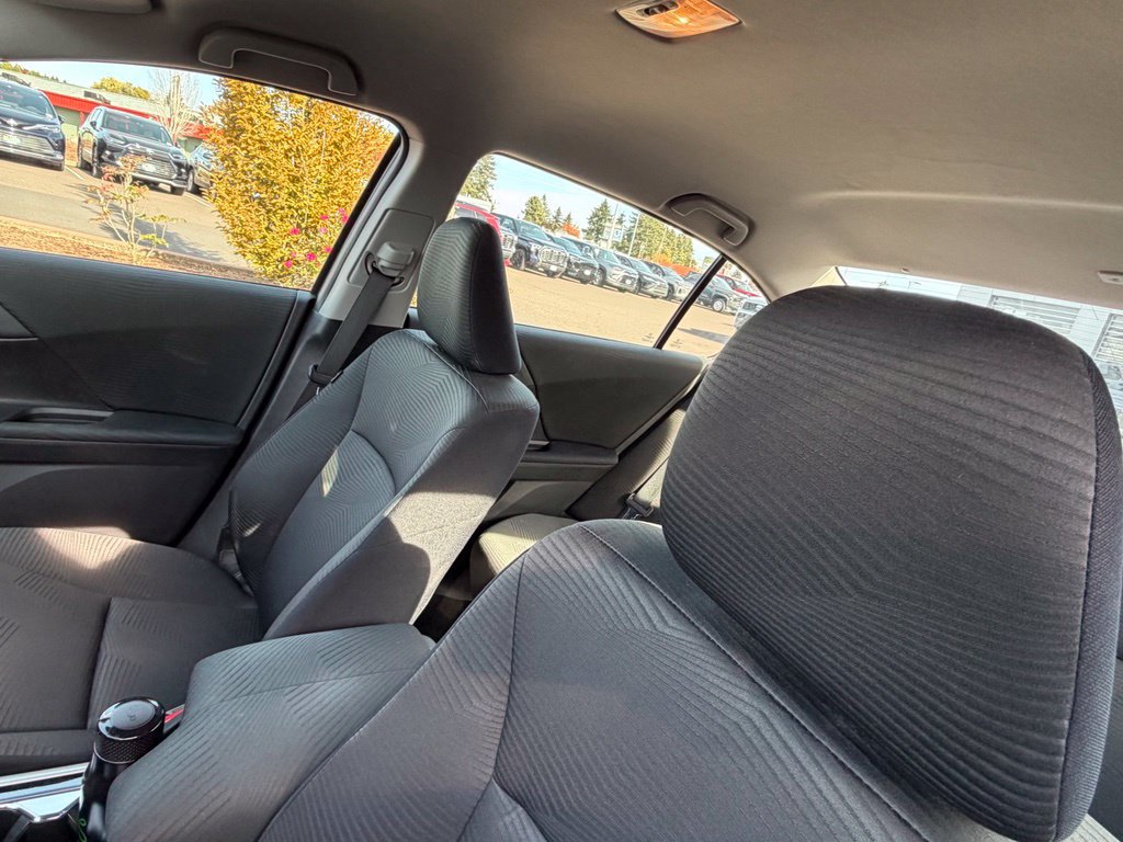 Used 2016 Honda Accord LX image 9