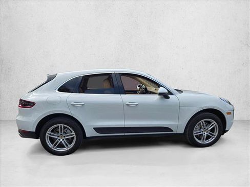 Used 2015 Porsche Macan S AWD/4WD image 4