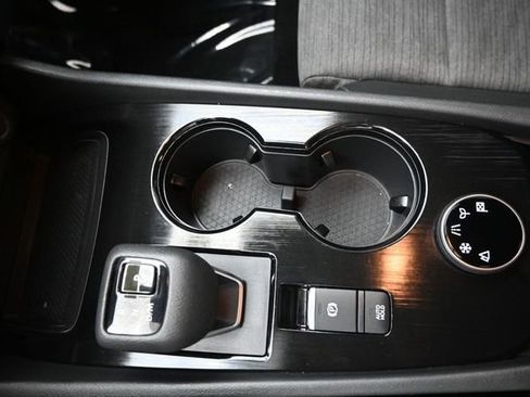 Used 2023 Nissan Rogue SV AWD/4WD image 17