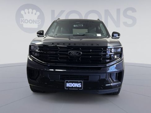 New 2026 Ford Expedition Max Platinum w/ Stealth Appearance Package image 11