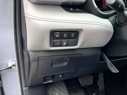 Used 2023 Toyota Highlander Platinum AWD/4WD image 31