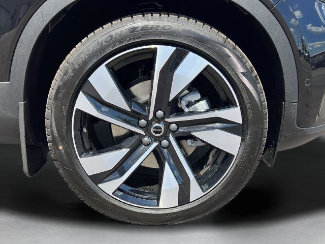 New 2026 Volvo XC40 B5 Plus w/ Climate Package AWD/4WD image 27