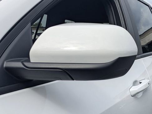 Used 2025 Chevrolet Equinox LT FWD image 10