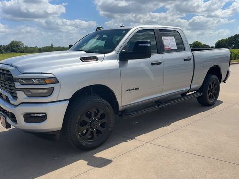 Used 2026 RAM 2500 Big Horn AWD/4WD image 5