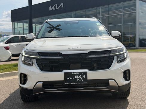 Used 2024 Kia Seltos SX AWD/4WD image 2