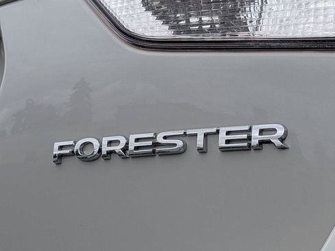 Used 2022 Subaru Forester Limited AWD/4WD image 28
