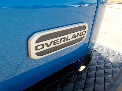 Used 2023 Jeep Gladiator Overland w/ Popular Equipment Package AWD/4WD image 20
