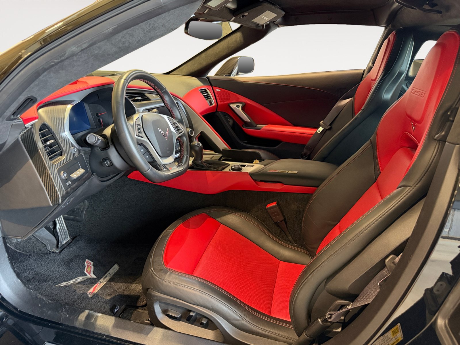 Used 2016 Chevrolet Corvette Z06 w/ 3LZ Preferred Equipment Group RWD image 9