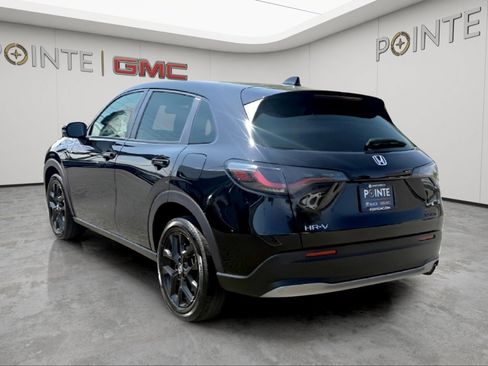 Used 2025 Honda HR-V Sport image 7