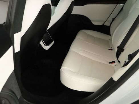 Used 2022 Tesla Model S AWD/4WD image 29