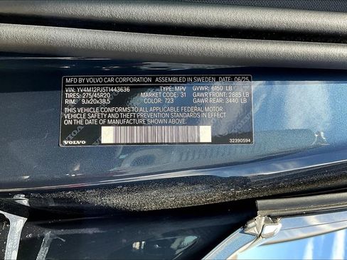 New 2026 Volvo XC90 B5 Core w/ Protection Package Premier image 21