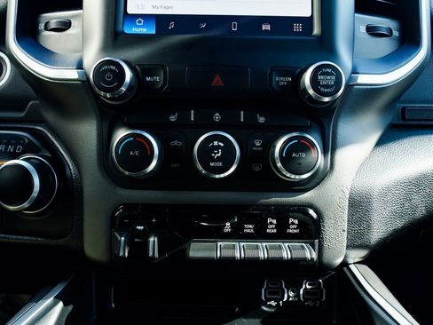 Used 2022 RAM 1500 Big Horn image 17