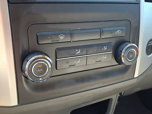 Used 2019 Nissan Frontier SV AWD/4WD image 16