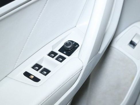 Used 2024 Volkswagen Tiguan SE R-Line AWD/4WD image 17