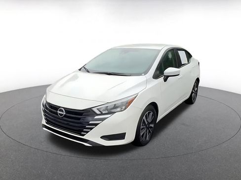 Used 2025 Nissan Versa SV FWD image 7