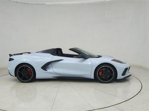 Used 2022 Chevrolet Corvette Stingray Premium Conv w/ Z51 Performance Package image 61
