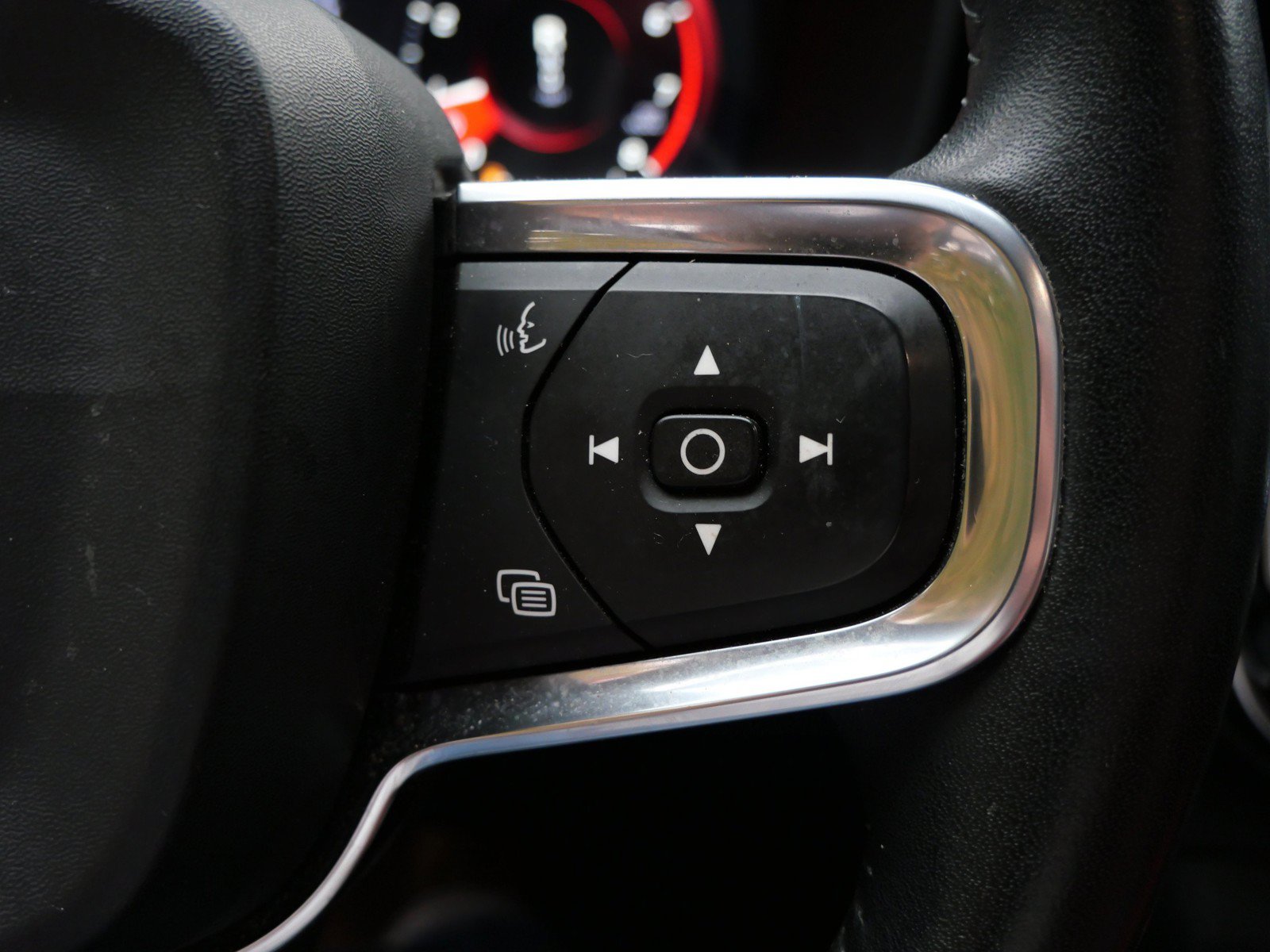 Used 2019 Volvo XC40 T5 Inscription AWD/4WD image 26
