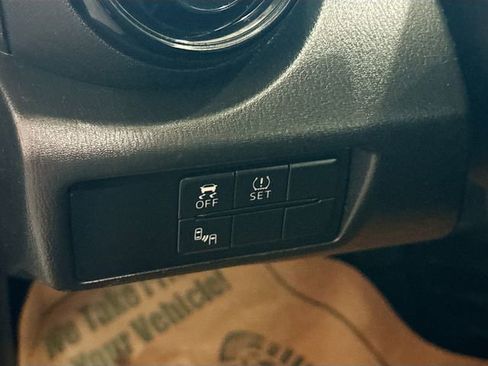 Used 2017 MAZDA MX-5 Miata RF Club RWD image 11
