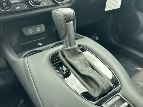 Certified 2026 Honda HR-V LX image 23