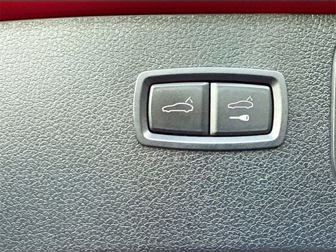 Used 2018 Porsche Macan GTS w/ Premium Package Plus image 29