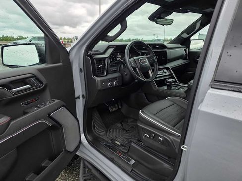 Certified 2024 GMC Sierra 1500 AT4X w/ AT4X AEV Edition AWD/4WD image 18