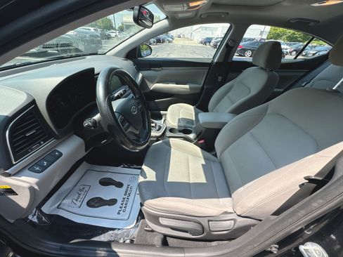 Used 2018 Hyundai Elantra Value Edition FWD image 10