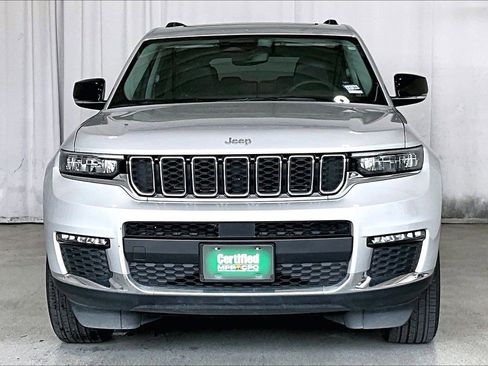 Used 2023 Jeep Grand Cherokee L Limited image 3