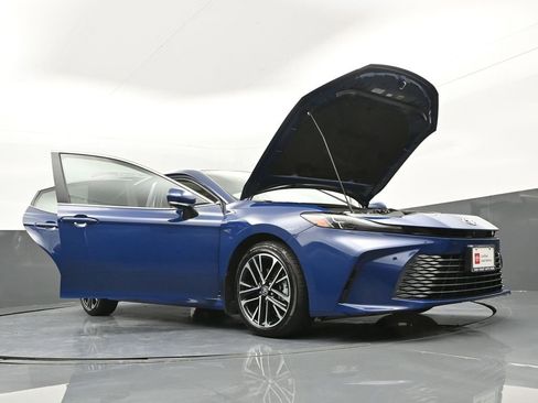 Certified 2025 Toyota Camry XLE image 50