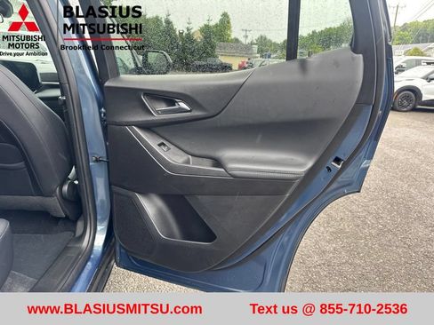Used 2025 Chevrolet Equinox LT w/ Convenience Package II AWD/4WD image 37