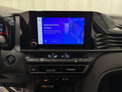 Used 2025 Toyota Camry LE FWD image 14