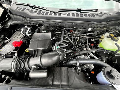 New 2025 Ford F350 XLT image 9