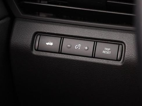 Certified 2025 Nissan Altima 2.5 SV FWD image 19
