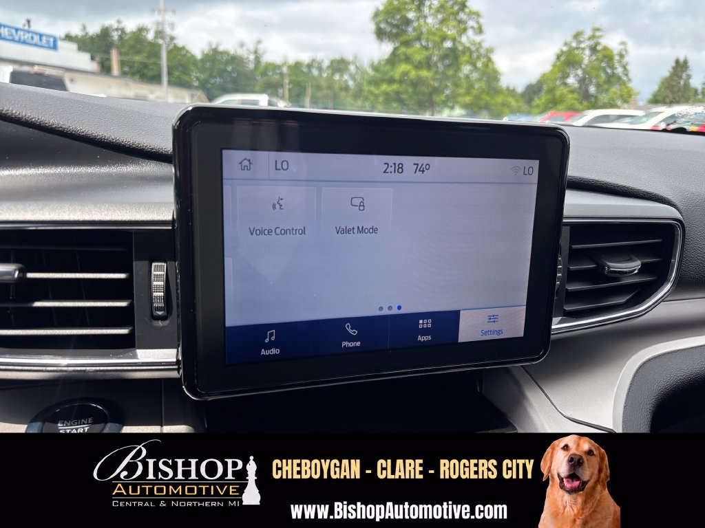 Used 2022 Ford Explorer XLT w/ Equipment Group 202A AWD/4WD image 41