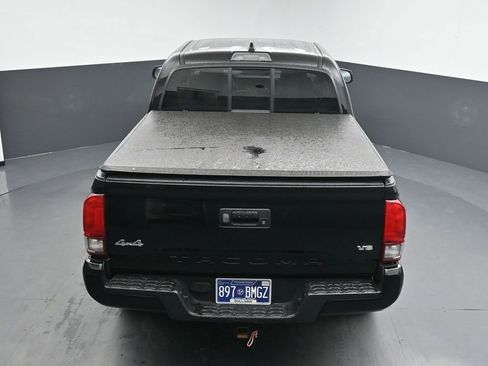 Used 2020 Toyota Tacoma SR AWD/4WD image 16