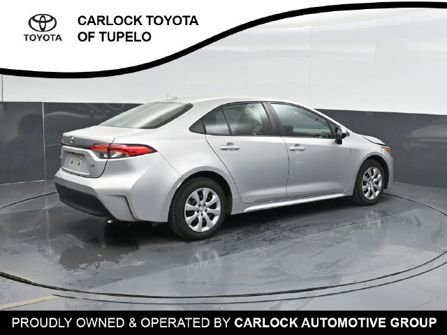 Used 2024 Toyota Corolla LE FWD image 3
