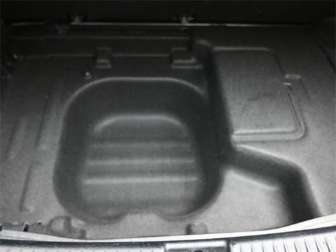 Used 2019 Mercedes-Benz C 300 Sedan image 25