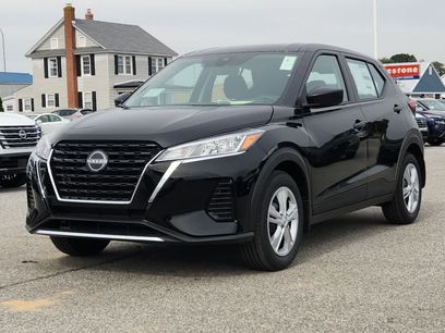 New 2025 Nissan Kicks S
