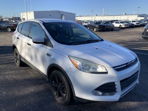 Used 2015 Ford Escape SE image 10