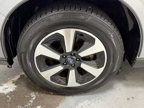 Used 2018 Subaru Forester 2.5i Limited w/ Popular Package #2 AWD/4WD image 10