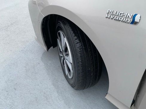 Certified 2017 Toyota Prius Prime Advanced image 26