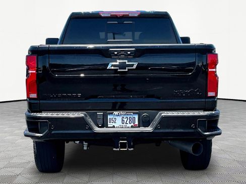 Used 2024 Chevrolet Silverado 2500 High Country w/ High Country Premium Package AWD/4WD image 5