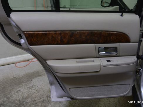 Used 2009 Mercury Grand Marquis LS image 9