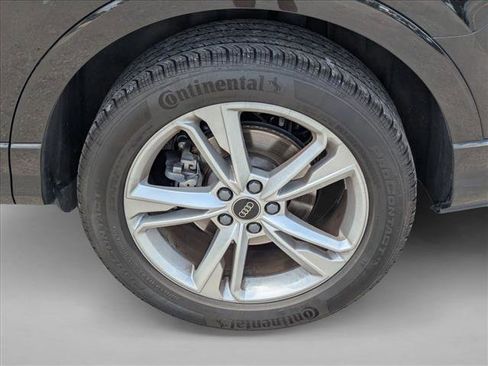 Used 2024 Audi Q3 2.0T Premium Plus w/ Premium Plus Package AWD/4WD image 6