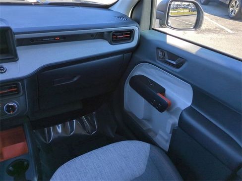 Certified 2022 Ford Maverick XLT image 17