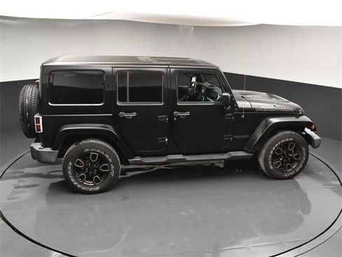 Used 2017 Jeep Wrangler Unlimited Sahara image 44