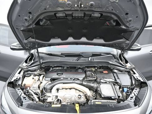 Used 2024 Mercedes-Benz GLA 35 AMG 4MATIC image 40