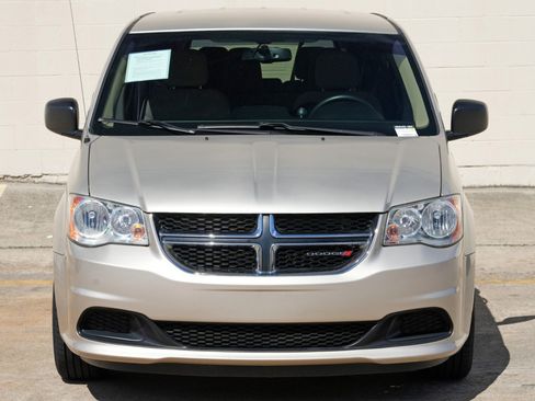 Used 2015 Dodge Grand Caravan American Value Package w/ UConnect Hands-Free Group FWD image 35