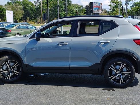 New 2026 Volvo XC40 B5 Core image 5