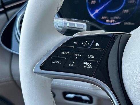 New 2026 Mercedes-Benz EQS 400 4MATIC SUV image 27