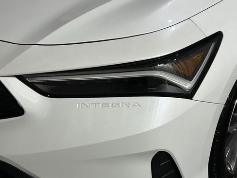 Used 2025 Acura Integra FWD image 13
